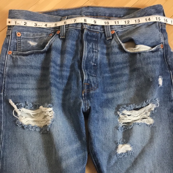 Levi’s 501 Men's Jean Destruction 31 x 32 - Picture 2 of 9